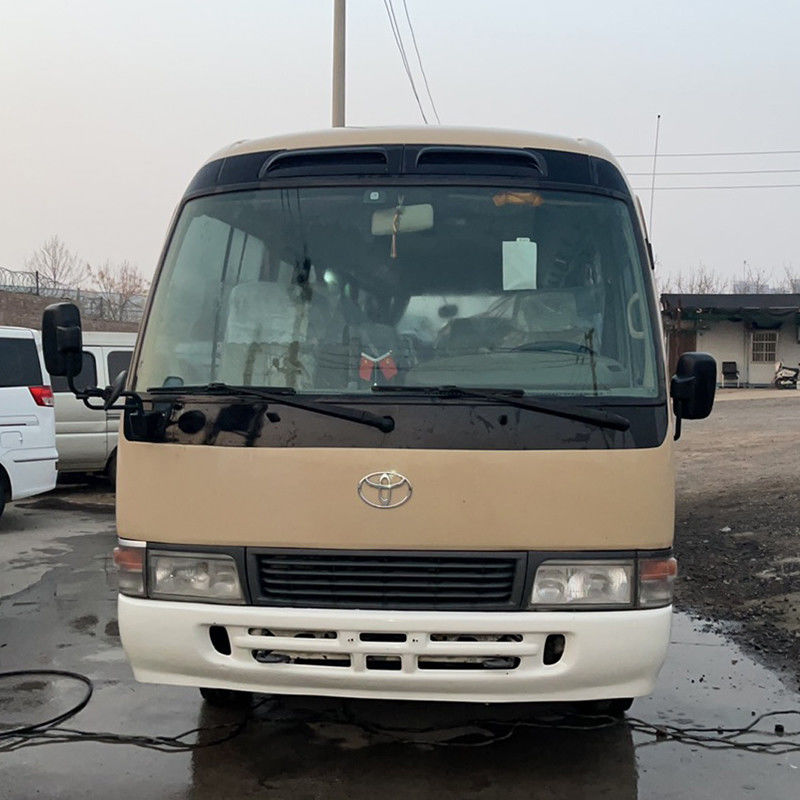 Autobus Toyota usato con trasmissione manuale e motore diesel a prezzi accessibili