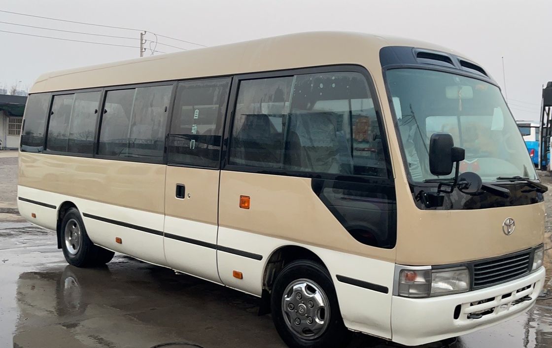 19-30 posti Autocarro diesel velocità massima 91-110 km/h Ottima condizione