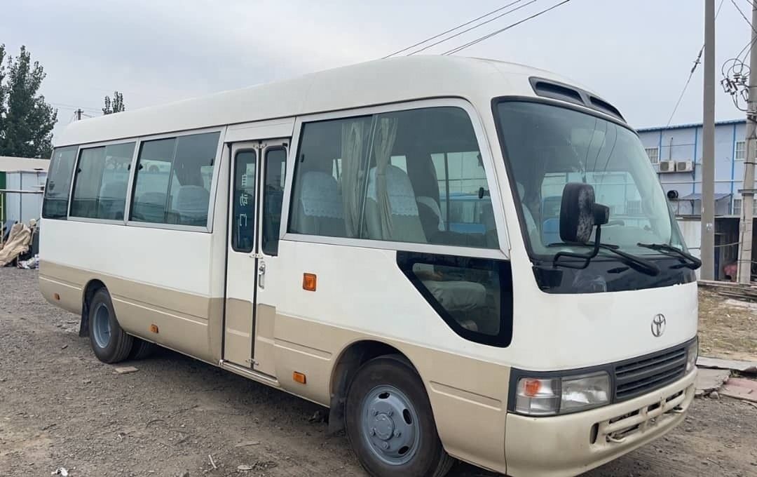 Buone condizioni Autobus a cavallo usato da 30 posti con trasmissione manuale a diesel
