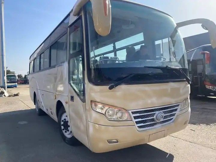 Leaf Spring Suspension 35 posti Autobus usato con servosterzo e sedili di lusso