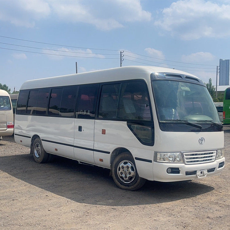 Progettazione di 30 posti Toyo Ta Coaster Bus con 4L di capacità del motore e 113/5200kw di potenza massima