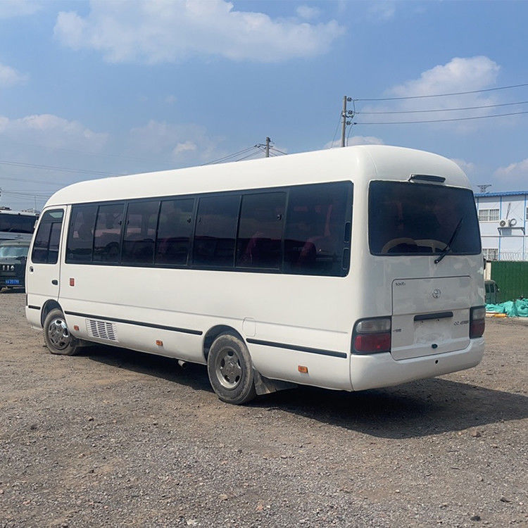 Progettazione di 30 posti Toyo Ta Coaster Bus con 4L di capacità del motore e 113/5200kw di potenza massima