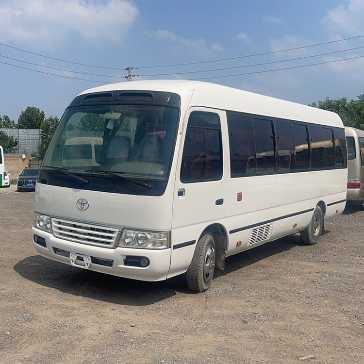 Progettazione di 30 posti Toyo Ta Coaster Bus con 4L di capacità del motore e 113/5200kw di potenza massima