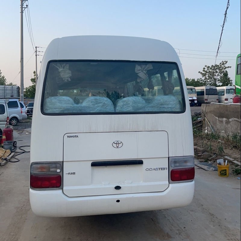 Requisito del cliente Autobus Toyota Coaster 2019 con 25 posti a sedere e diesel LHD