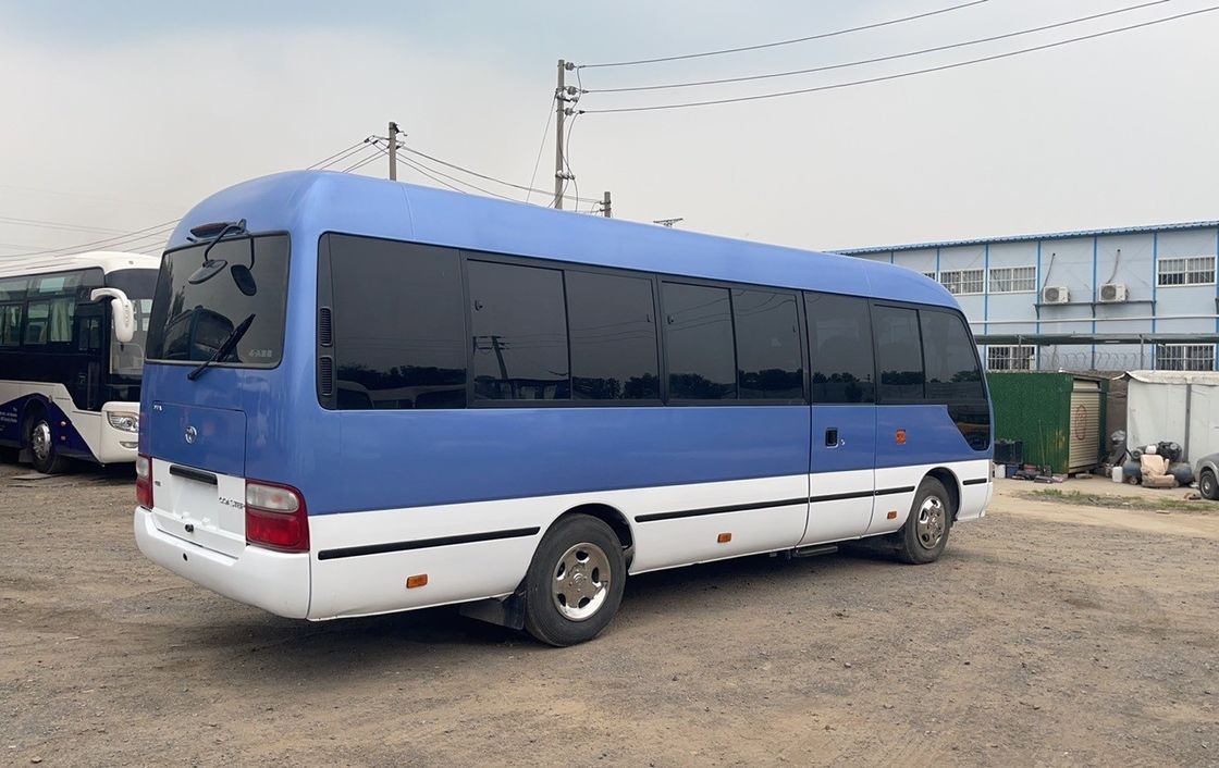Minibus Toyota Coaster di lusso da 21 posti con motore 4L pneumatici 255/70R 22.5-16