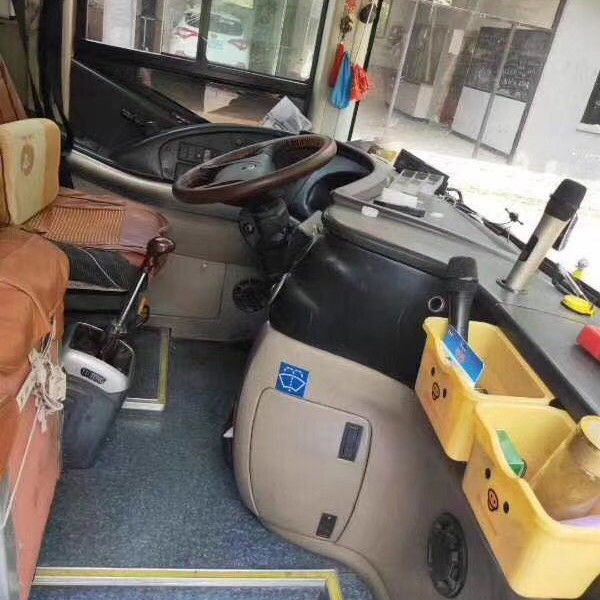60-70 posti popolare a guida sinistra Autobus usato con motore e capacità di 8L