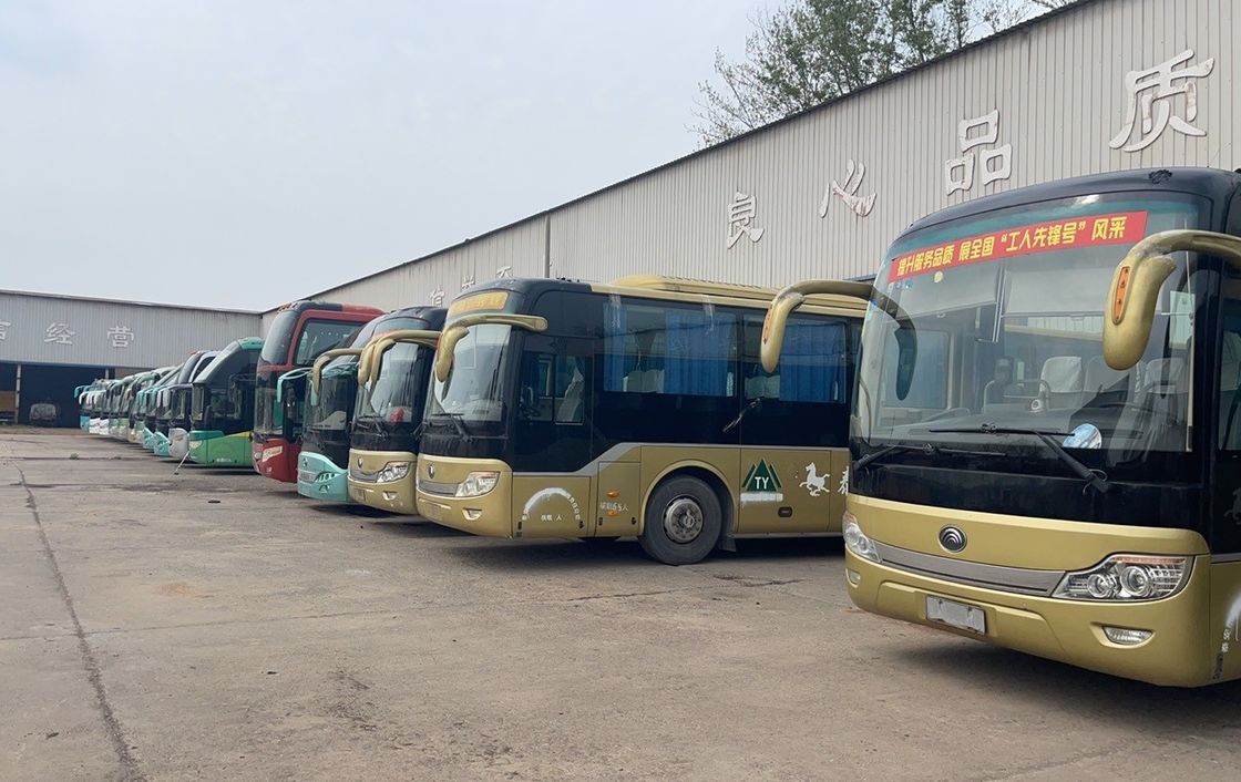 Autobus di lusso da 65 posti con colore personalizzato e cilindrata di 11839 ml