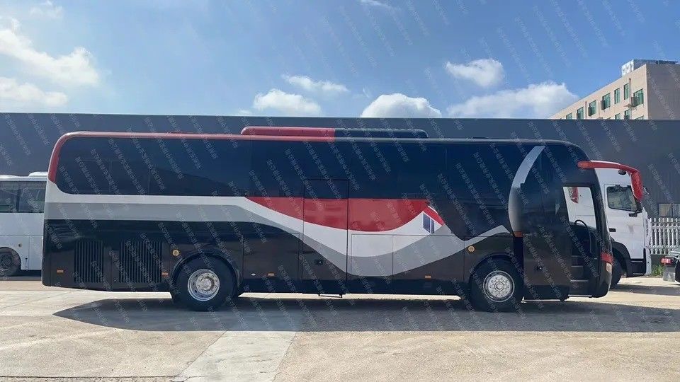 55 posti Autobus usato Autobus di lusso Autobus turistico Autobus in Africa Mercato Norma di emissione Euro 3