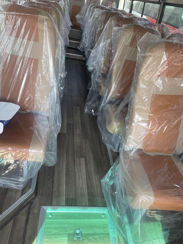 35 posti autocarri usate Autobus di lusso Autobus usato Autobus passeggeri Autobus ristrutturato al meglio