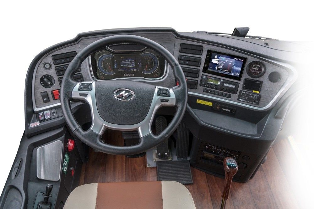 Autobus di lusso diesel da 50 posti con sedili confortevoli e colore distintivo