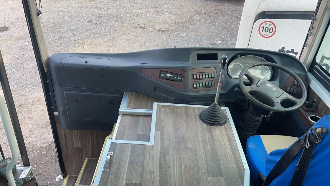 Autobus cinesi di linea con capacità e prestazioni di 45 posti a sedere
