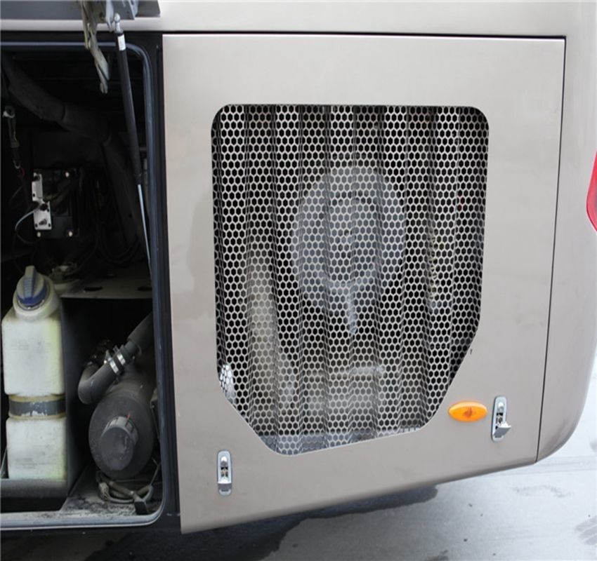 Autobus usati LHD da 45-50 posti a prezzi accessibili con cambio S6-100 e lunghezza 10490 mm