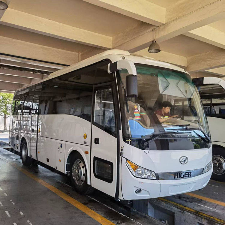 50 posti autocarro lussuoso a mano sinistra diesel manuale in ottime condizioni