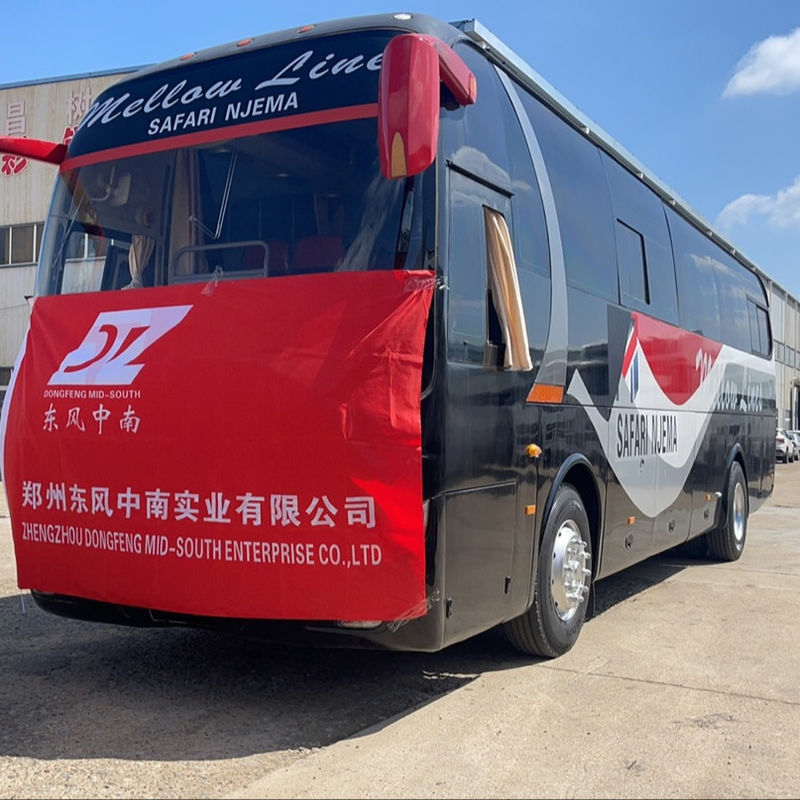 Autobus manuali da 65 passeggeri con tipo di carburante diesel e altezza complessiva di 3290 mm