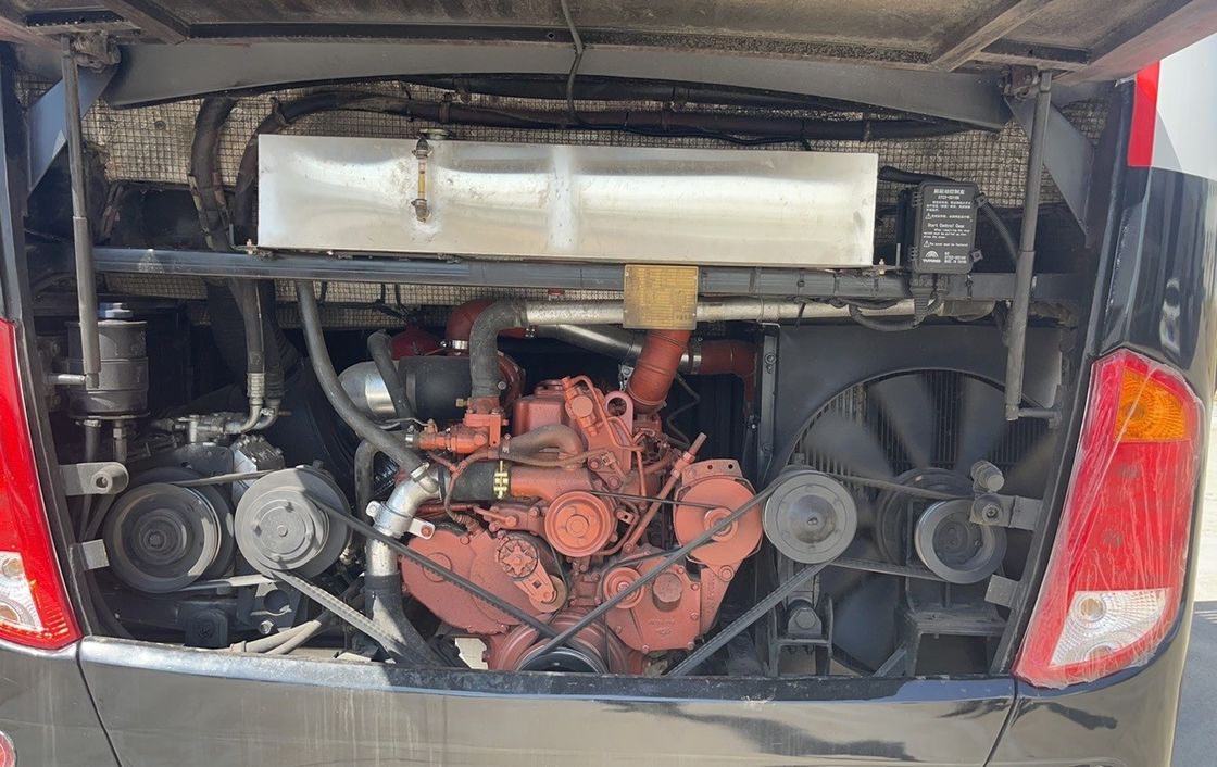Autobus manuali da 65 passeggeri con tipo di carburante diesel e altezza complessiva di 3290 mm