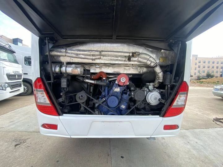 65 posti Autobus passeggeri Autobus usato Autobus in buone condizioni e capacità del motore 6 8L