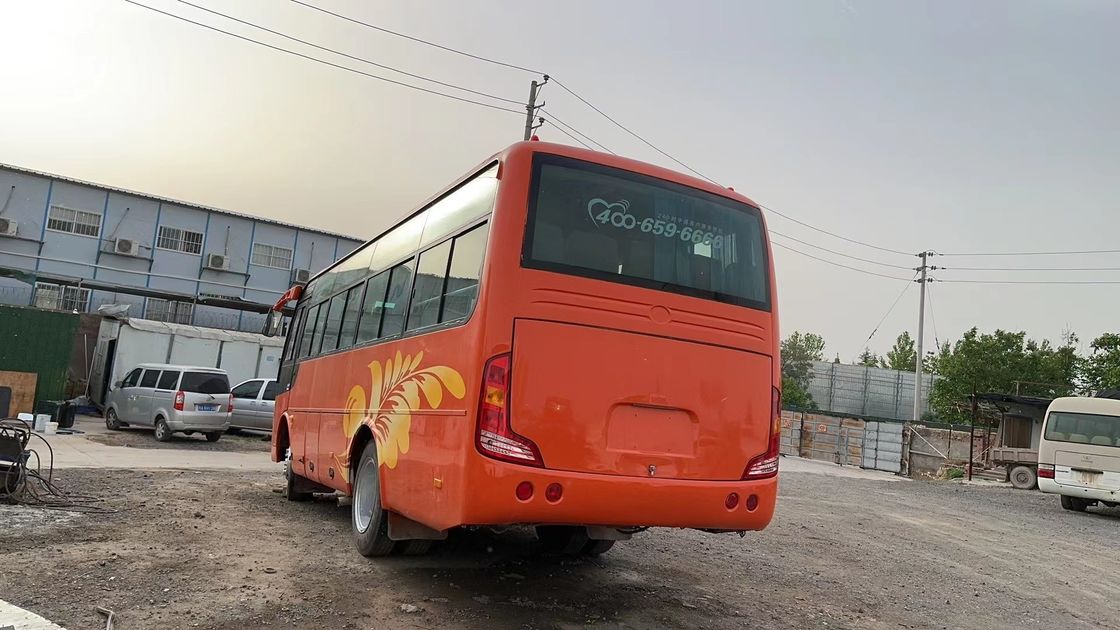 Autobus usato per passeggeri della città di Youtong con base delle ruote di 3300 mm e capacità del serbatoio del carburante di 90 l