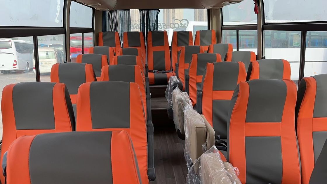 Autobus usato per passeggeri della città di Youtong con base delle ruote di 3300 mm e capacità del serbatoio del carburante di 90 l