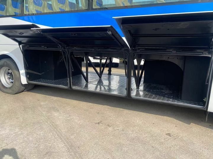 Autobus usato da 12 metri con 50-65 posti e standard di emissione Euro 3 in ottime condizioni