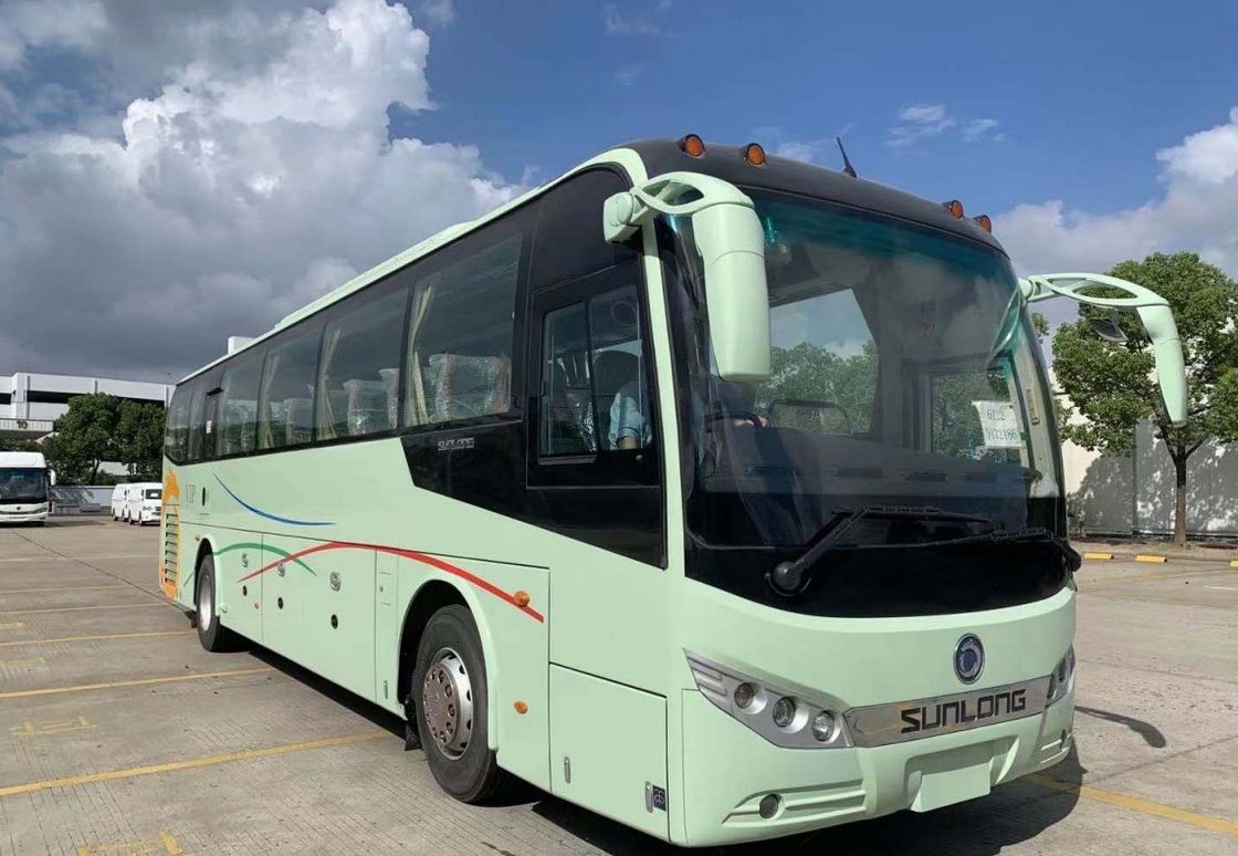 Autobus di lusso a 47 posti diesel con grande capacità del motore e sedili comodi