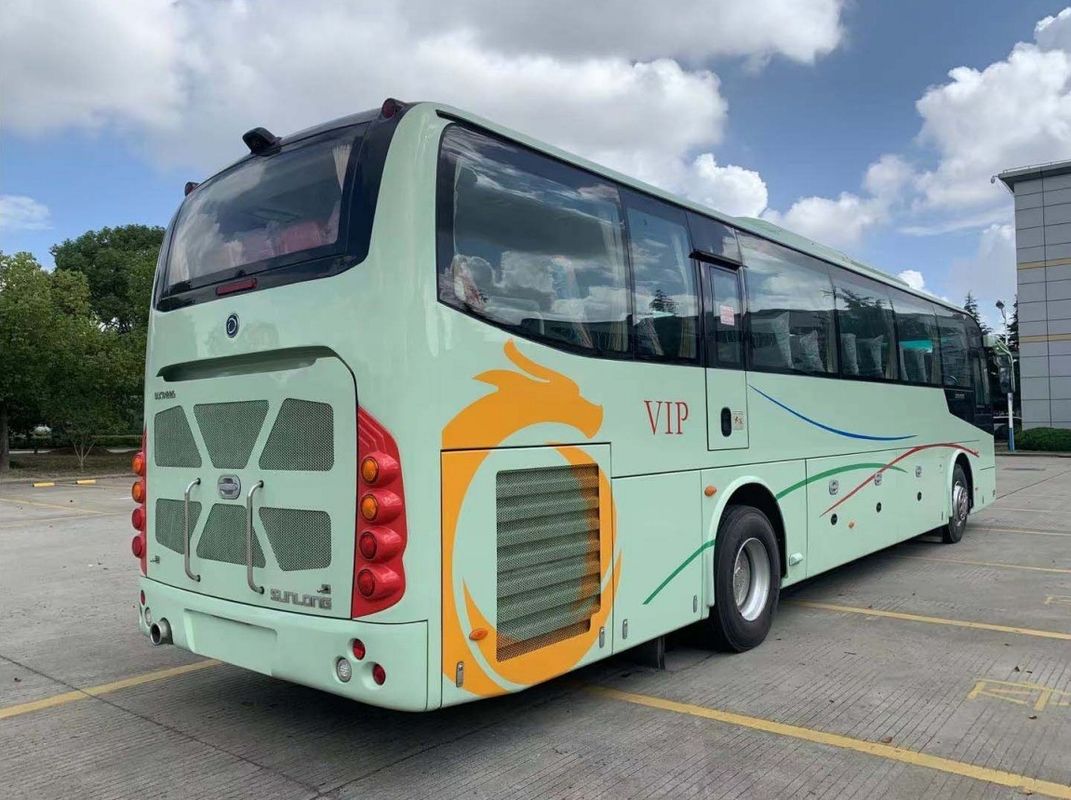 Autobus di lusso a 47 posti diesel con grande capacità del motore e sedili comodi