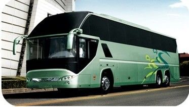 Autobus di lusso da 60 posti con asse Dongfeng Dona e pneumatici 298/80R22.5