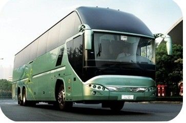 Autobus di lusso da 60 posti con asse Dongfeng Dona e pneumatici 298/80R22.5