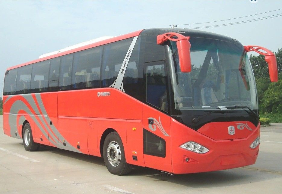 Autobus con 50 posti passeggeri con bagagli da 10 m3 Volume e materiali