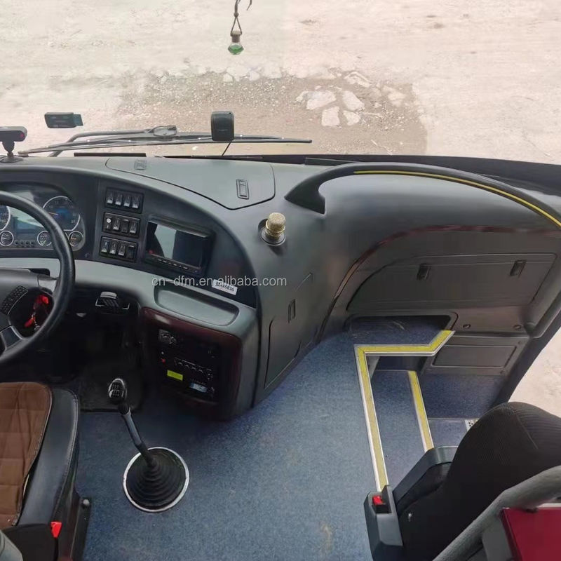 40 45 Autobus con bagno in buone condizioni e standard di emissioni Euro 3