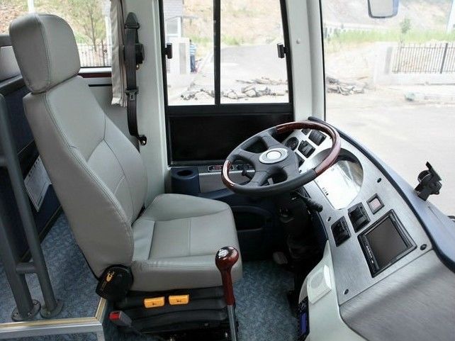 Autobus pubblico a trasmissione manuale Autobus usati e pullman con 25-30 posti