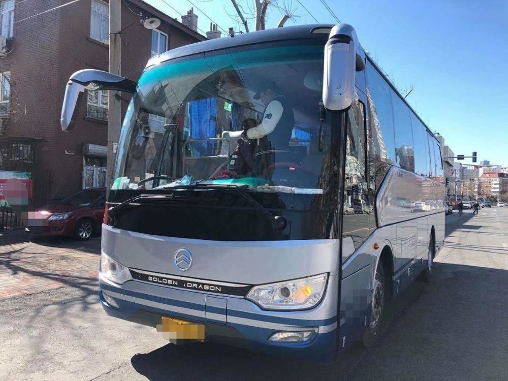 Autobus di seconda mano con cambio manuale negli Emirati Arabi Uniti 38 posti 12000*2550*3830mm lusso