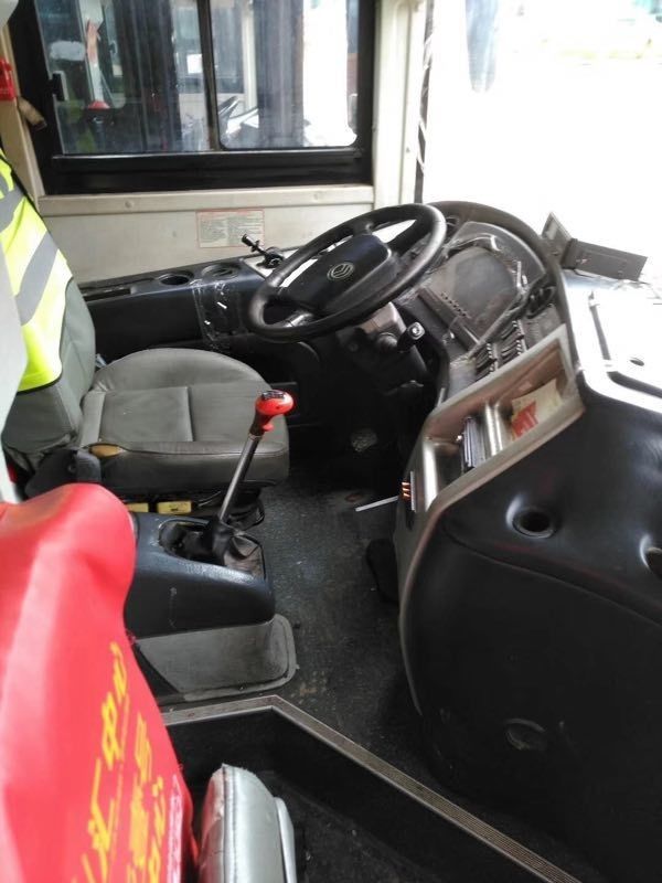Autobus a due piani con 60 posti e volante sinistro a prezzi accessibili