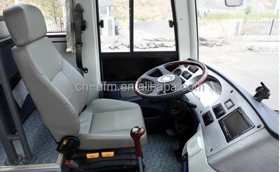 35 posti autocarro con trasmissione manuale e interno confortevole