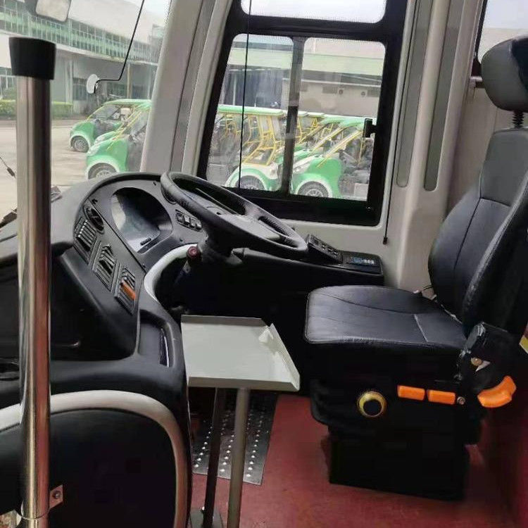 2015 Wuzhoulong RHD Used Coach Bus per autobus turistici di lusso A prezzi accessibili e competitivi