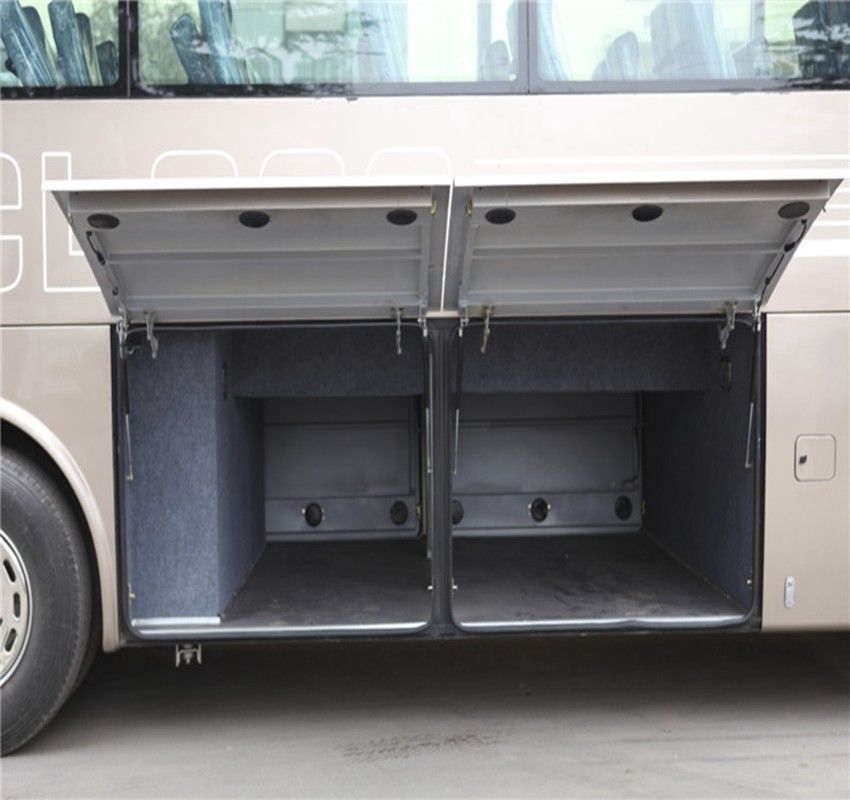 Autobus turistico LHD di lusso usato da 45 a 47 posti per le esigenze dei vostri clienti
