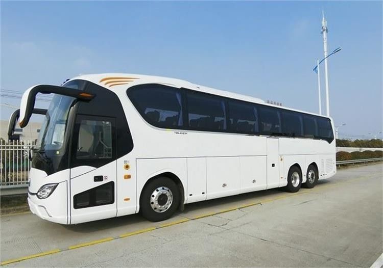 6 marce Motore diesel manuale Capacità 4-6L Autocarri di lusso per il trasporto urbano