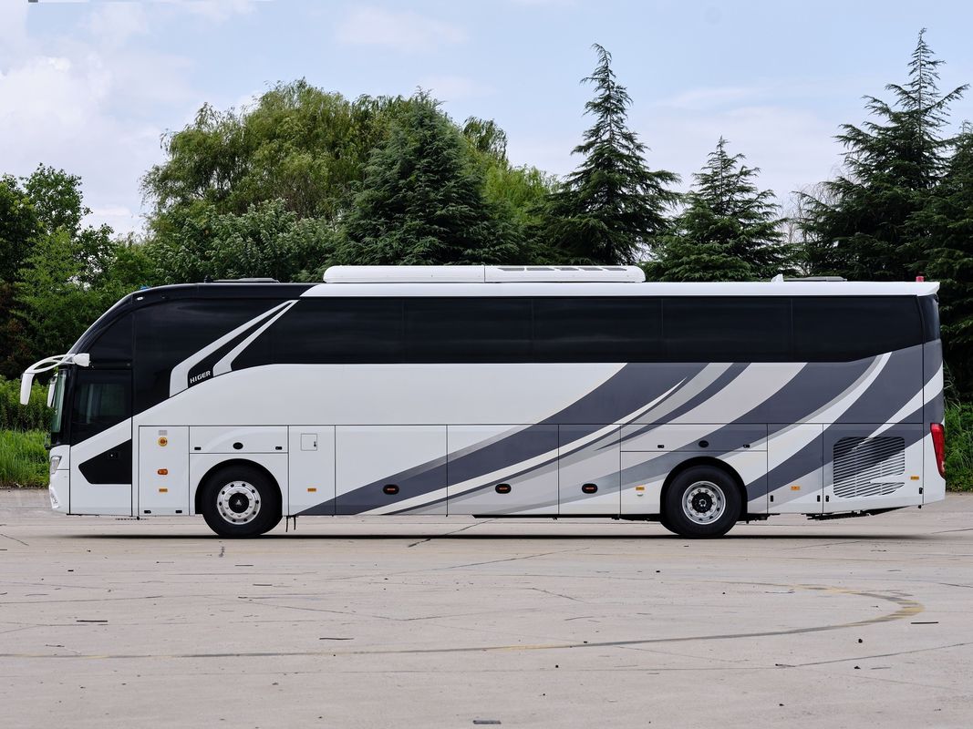 Autobus pubblico stile 53 posti a sedere 12m Color Design Luxury Coach Bus con carburante Deisel