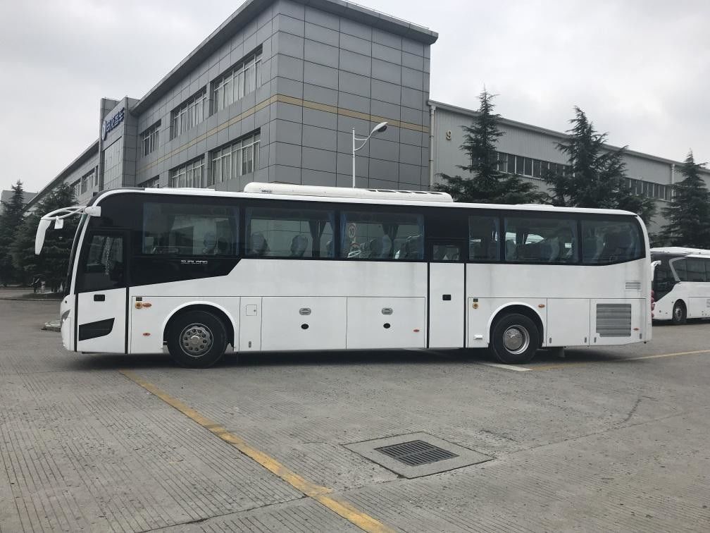 12000*2550*3830mm Autobus usato Luxury RHD Bus con 39 posti e velocità nominale di 2200 giri al minuto