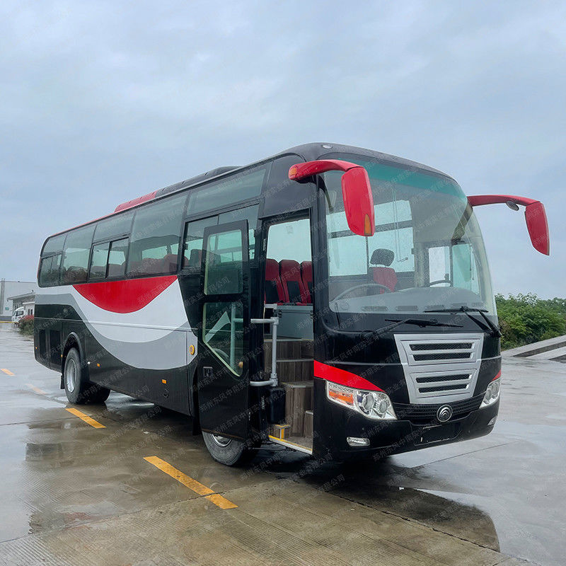 53 posti motore anteriore Luxury Coach Bus con carburante Diesel e cilindrata motore 4 6L