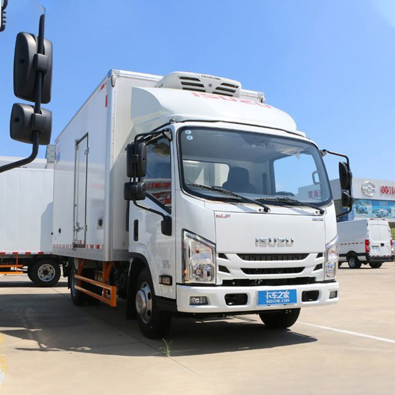 3360 mm di passo Isuzu 10 tonnellate Box frigorifero camion per il trasporto di verdura e carne
