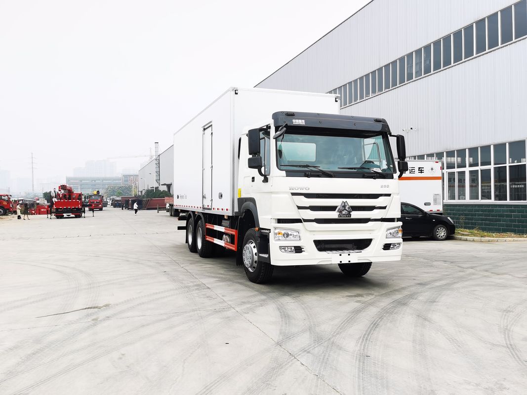 Intervallo di temperatura da meno 18 a 20 gradi Centigradi Sinotruk HOWO furgone frigorifero 6x4