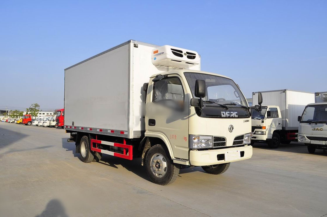 Peso totale del veicolo 5-10T ISO CCC Certificato Design Dongfeng Frigo Van Truck