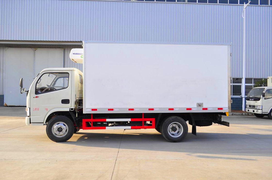 Peso totale del veicolo 5-10T ISO CCC Certificato Design Dongfeng Frigo Van Truck