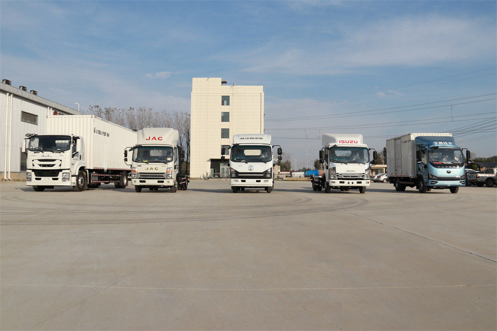 Isuzu Diesel 4*2 furgone di carico medio con carrozzeria staccabile e motore idraulico