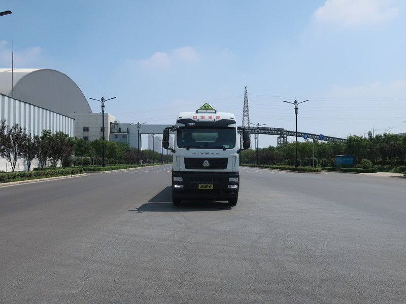 20520 kg Carico nominale 8*4 30m3 Trasporto Benzina Diesel Camion cisterna CIMC LINYU
