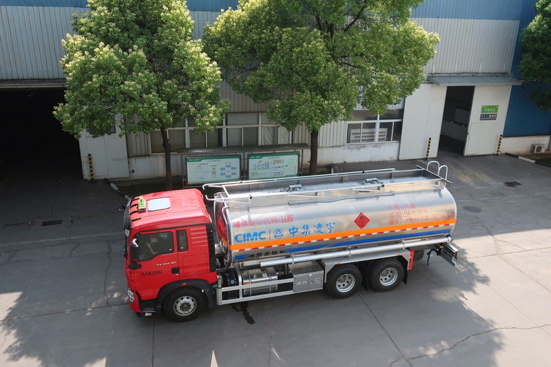 CIMC LINYU 6*4 24m3 Camione cisterna in lega di alluminio per il trasporto di combustibile liquido infiammabile