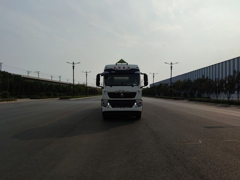 CIMC LINYU 8*4 30m3 SINO Lega di alluminio Diesel Camion-cisterna per il trasporto di combustibile liquido