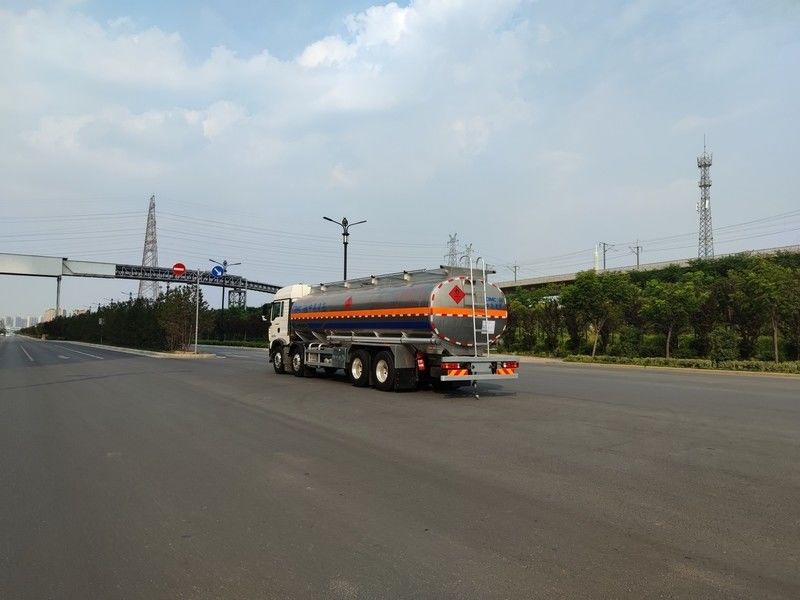 CIMC LINYU 8*4 30m3 SINO Lega di alluminio Diesel Camion-cisterna per il trasporto di combustibile liquido