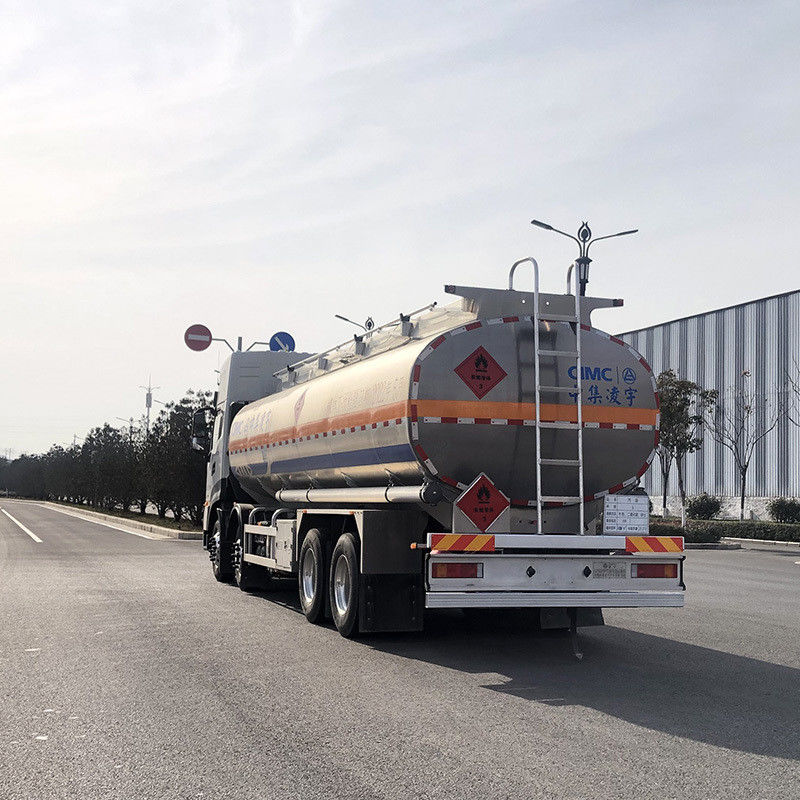 CIMC LINYU 8*4 Chassis Dongfeng 20-40m3 Camione cisterna di petrolio con coppia massima 1000-1500Nm