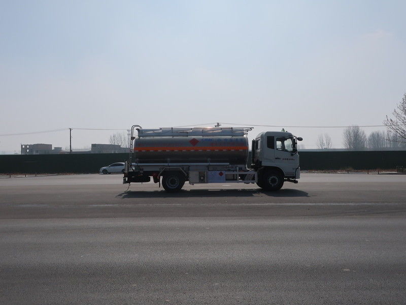 15m3 CIMC LINYU Dongfeng Cisterna petrolifera Camione di trasporto di combustibile liquido in lega di alluminio